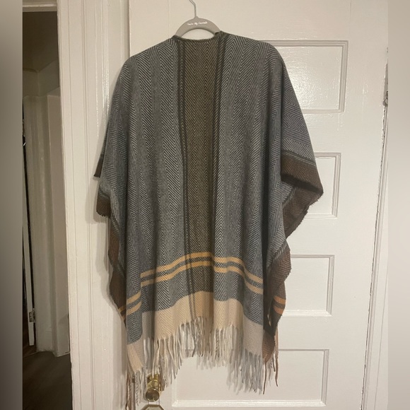 NWT Vince Camuto
Large Stripe Topper OS - Picture 9 of 11